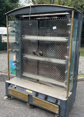 rôtisserie ou rôtissoire a poulets gaz pour traiteur Pau 64 , location de matériel de restauration