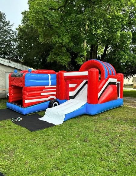 château pompier pour 14 juillet ou structure gonflable pompier et jeu enfant Pau 64