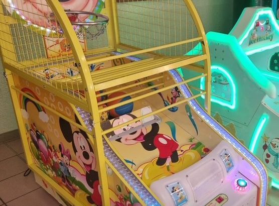 Jeu de basket interactif pour enfants et adultes à Pau